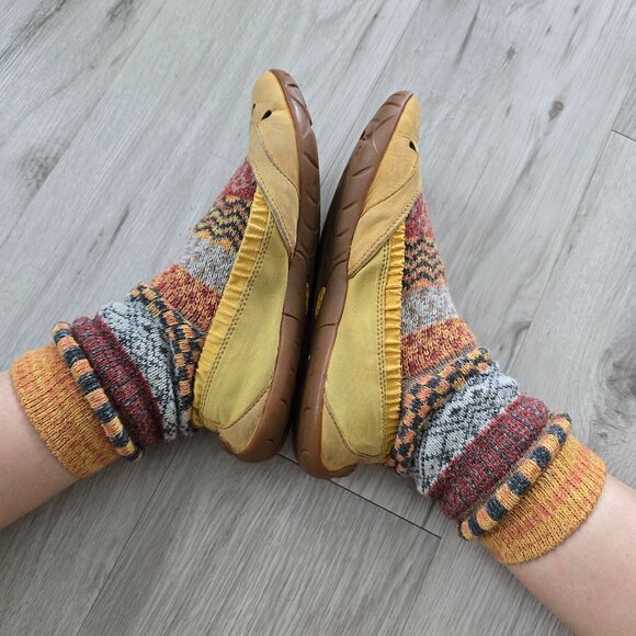 Merrell | butter yellow suede Vibram sole round toe ballet flats shoes | WMS 7 - Picture 8 of 9